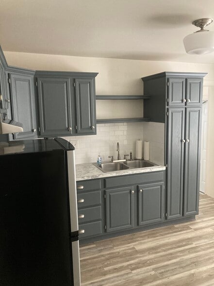 Building Photo - 101 Montrose Ave