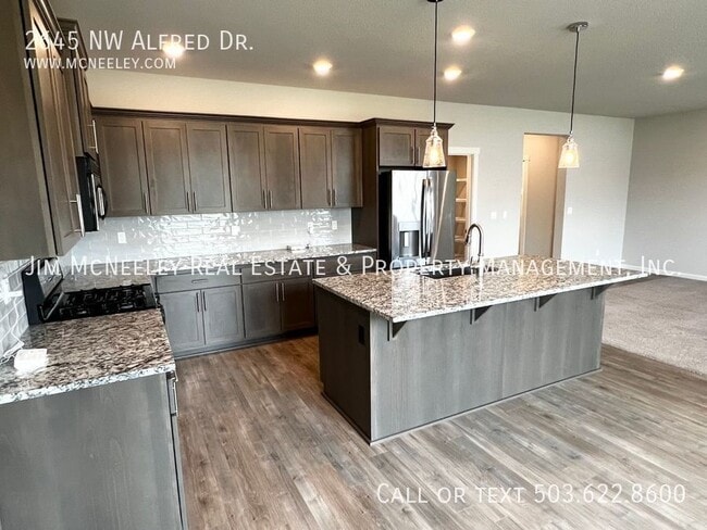 Building Photo - 2645 Alfred Dr