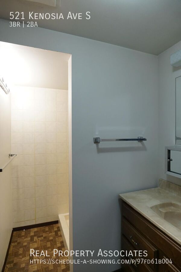 Building Photo - 521 Kenosia Ave S