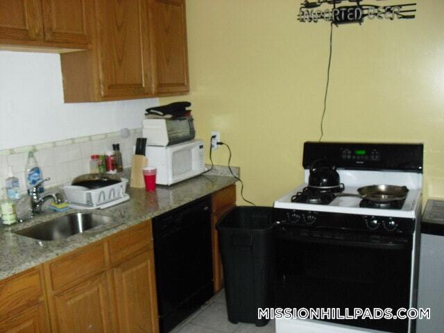 Building Photo - 140 St Alphonsus St