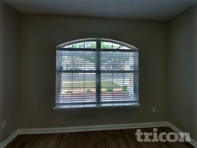 Building Photo - 86216 Vegas Blvd