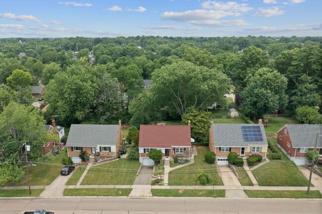 Building Photo - Delhi Township- Cute Single Family 4 bed, ...