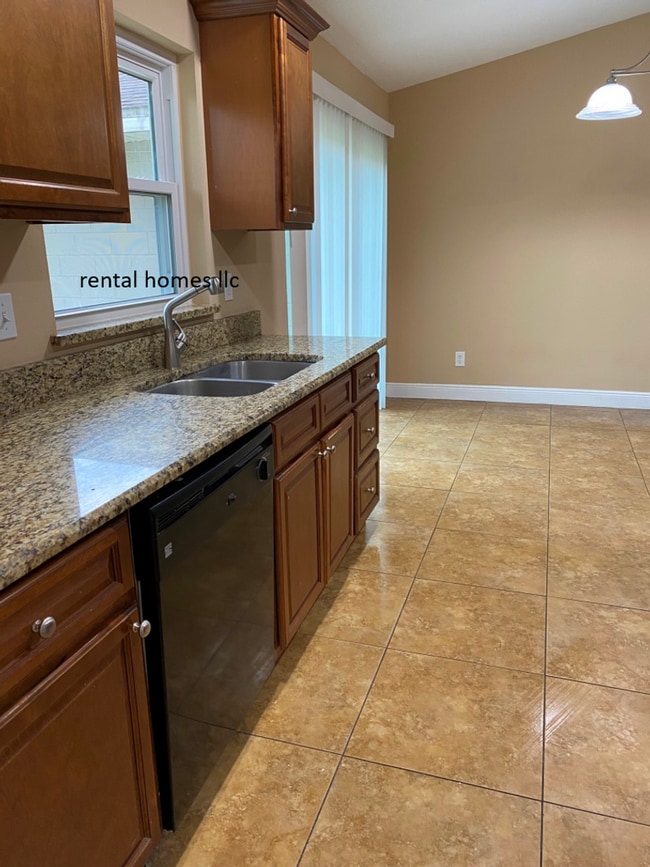 Building Photo - Beautiful 3 Bedroom 2 Bathroom, Single Family Home with 1,589 square feet under air, newly Remodeled