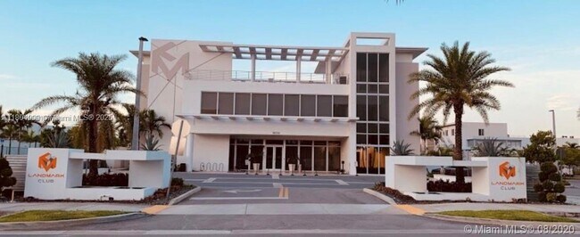 Building Photo - 10458 NW 67th St