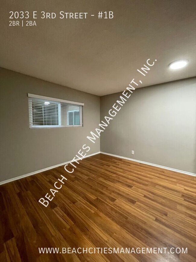 Building Photo - 2033 E 3rd St