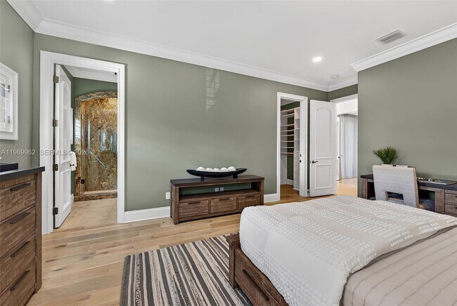 Building Photo - 628 Coral Way