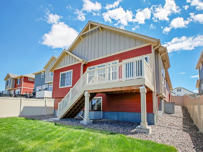 Building Photo - $3,195.00, 3 bed, 3 bath, located in Erie
