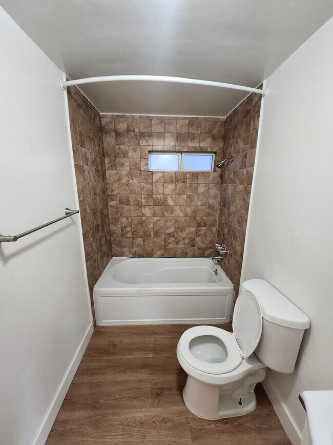 Building Photo - 1977 N F St