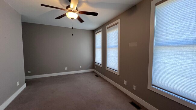 Building Photo - 438 Northern Ave