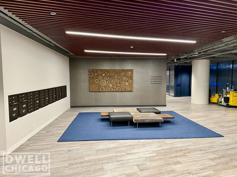 Building Photo - 460 E Waterside Dr