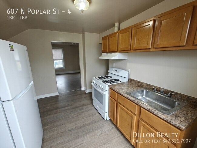 Building Photo - 607 N Poplar St