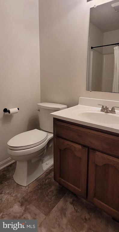 Building Photo - 200 Evelyndale Dr