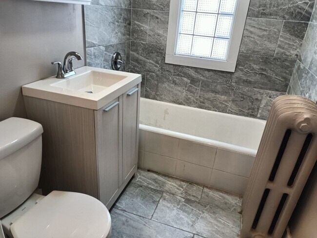 Building Photo - 2254 N 67th St