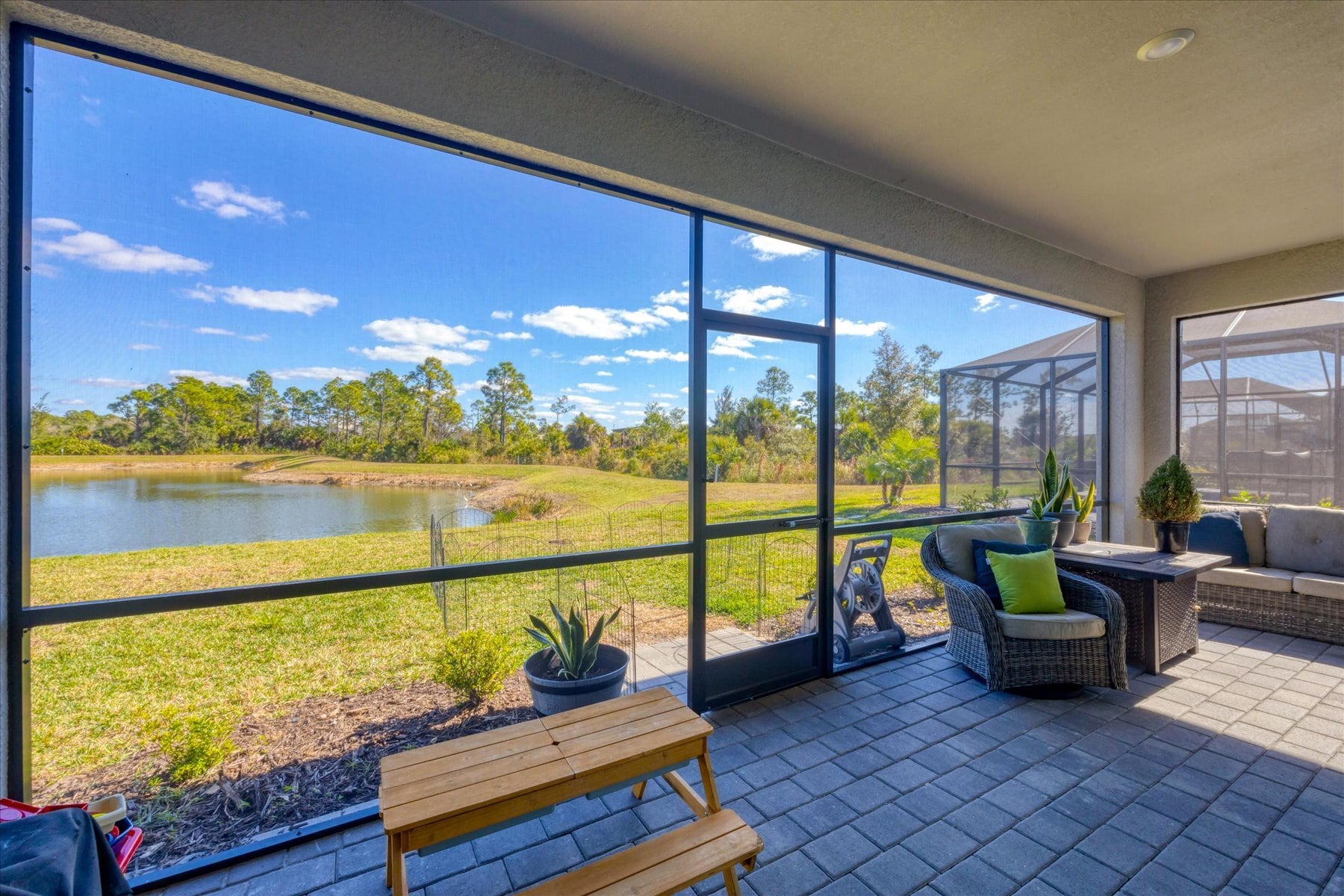 Building Photo - 11314 Pinot Dr