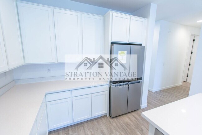 Building Photo - 13413 W Tether Trail