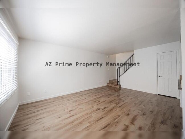 Building Photo - 8113 E Glenrosa Ave