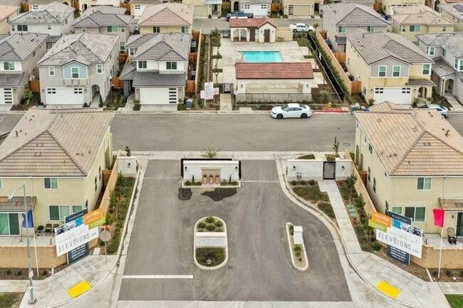 Building Photo - 736 N Bliss Ln