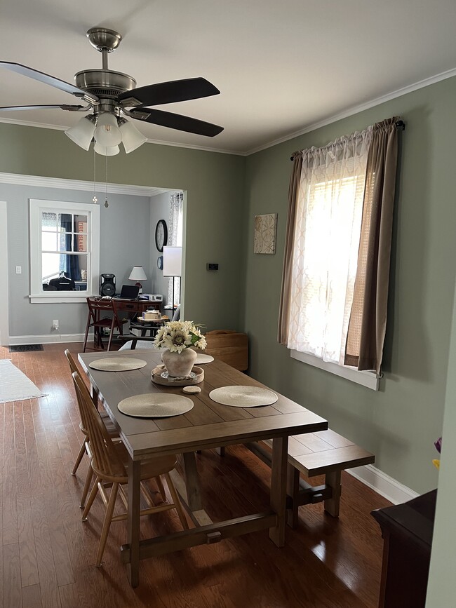 Dining room - 23 Locust Ave