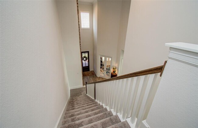 Building Photo - 2349 Goldenglade Dr