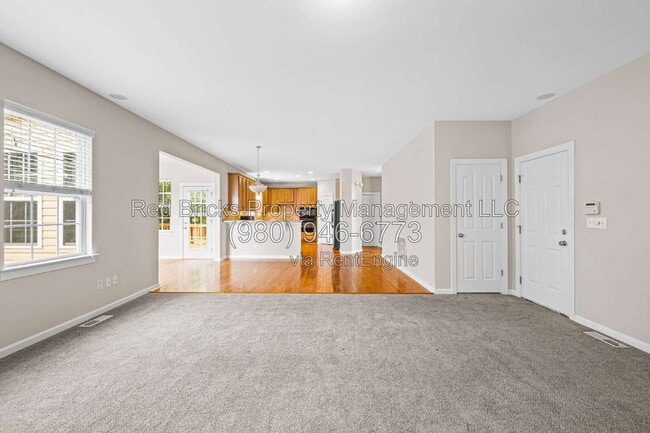 Building Photo - 10613 Bere Island Dr