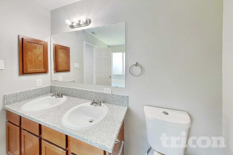 Building Photo - 8230 Deer Creek Run