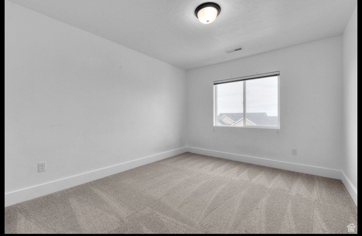 Building Photo - 711 W 660 S