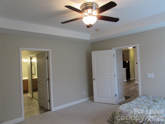 Building Photo - 10125 Westmoreland Rd