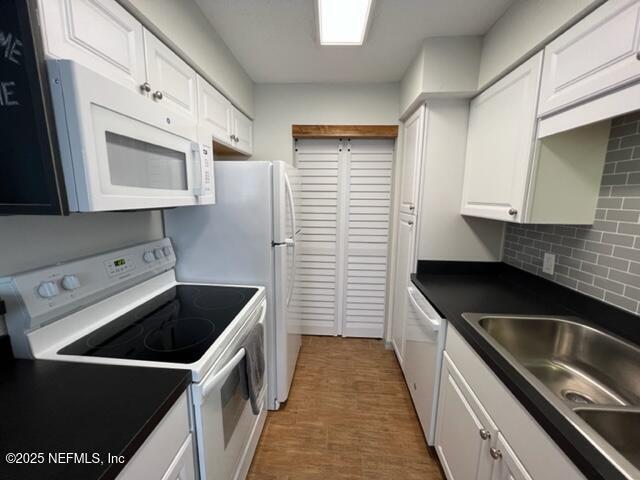 Building Photo - 10200 Belle Rive Blvd
