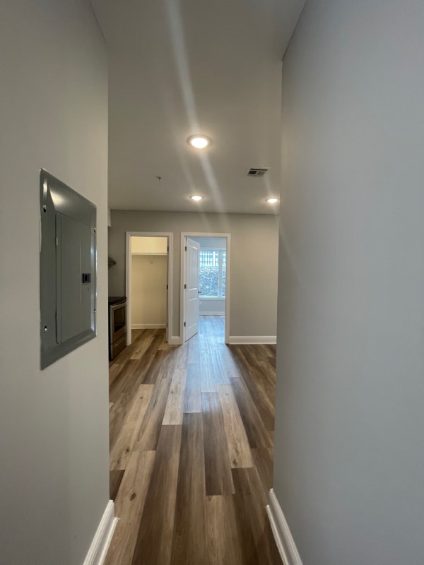 Building Photo - 15-27 Arlington St