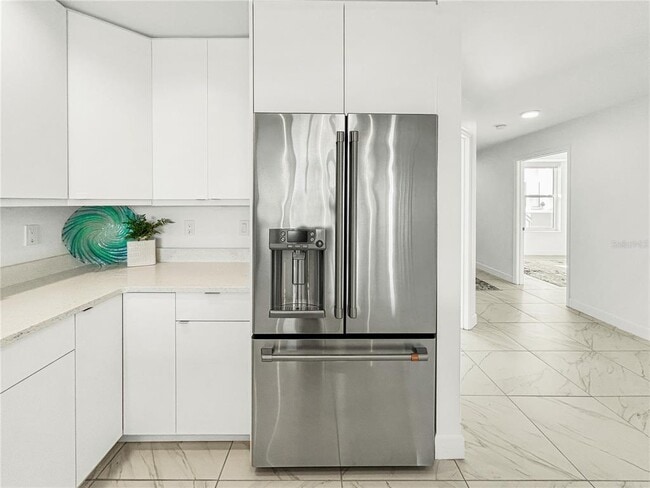 Building Photo - 125 Island Way