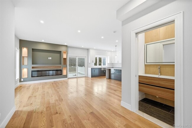 Building Photo - 67 Paulding Ln