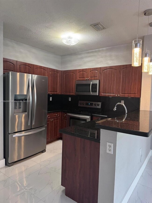 Building Photo - 8420 SW 150th Ave