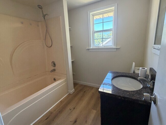Building Photo - 1128 Maginn Ct
