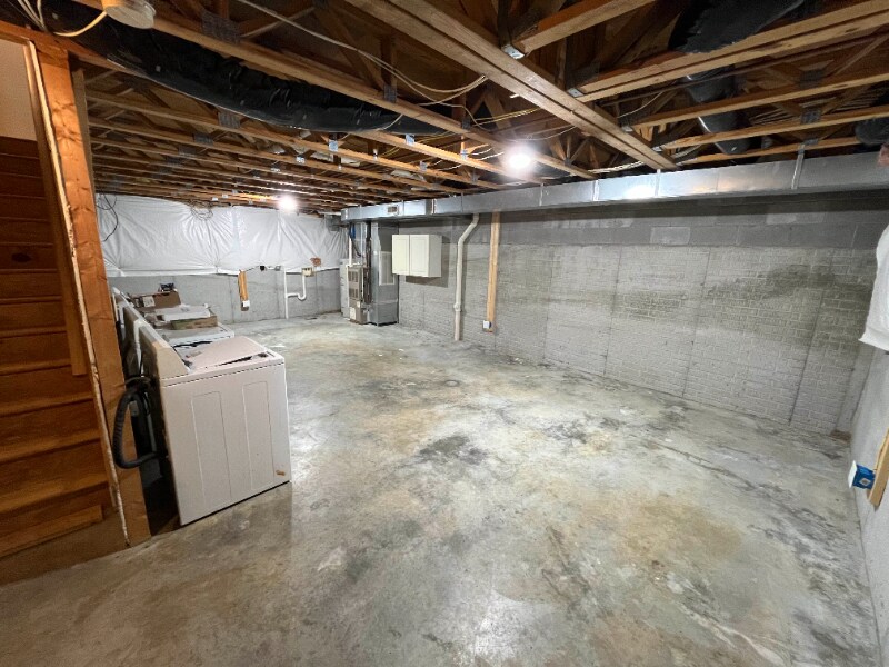 Building Photo - 225 Sherando Cir