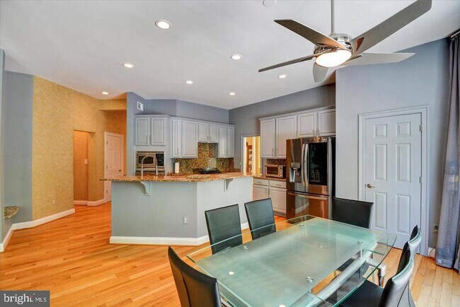 Building Photo - 2732 Lightfoot Dr