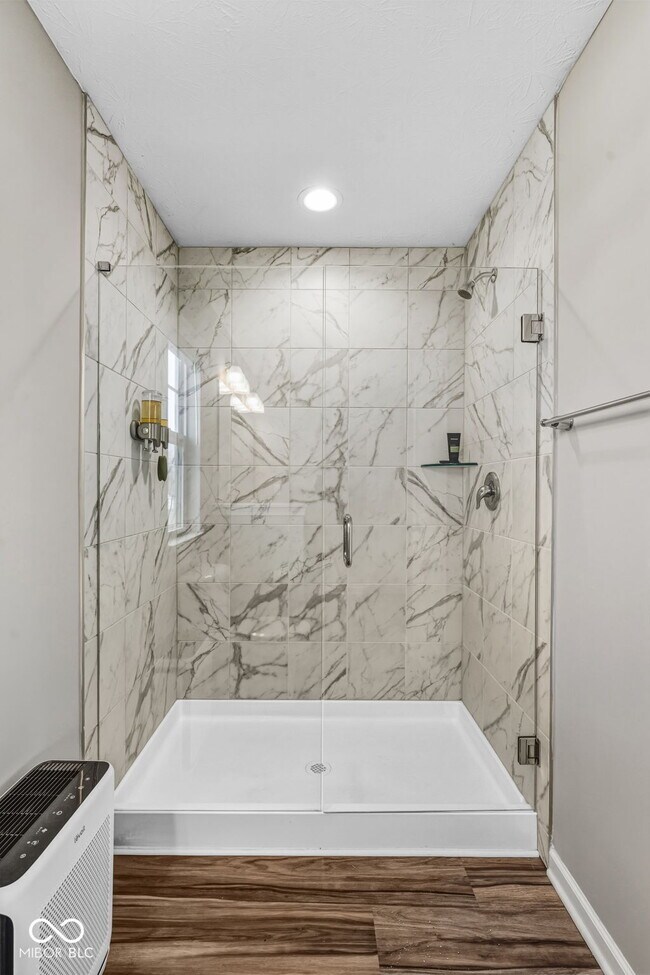 Building Photo - 366 Steeples Blvd