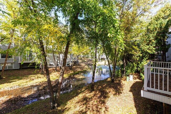 Building Photo - 1093 Fairways Blvd