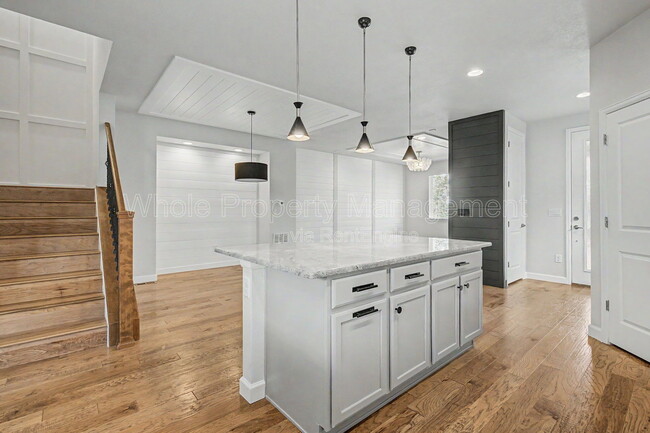 Building Photo - 7255 W Evans Ave