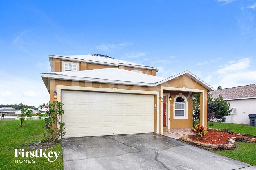 Building Photo - 3808 McKinley Dr