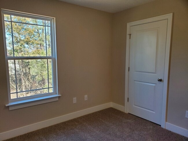 Building Photo - 2853 Vly Farms Dr