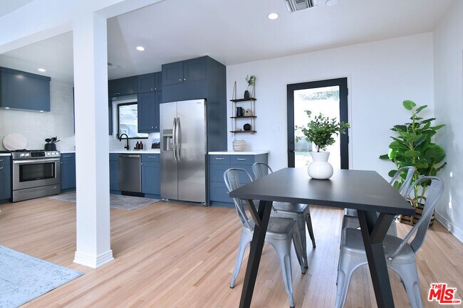 Building Photo - 6167 Costello Ave