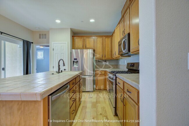 Building Photo - Lincoln Crossing Condo | 2 bedroom 2 bathroom