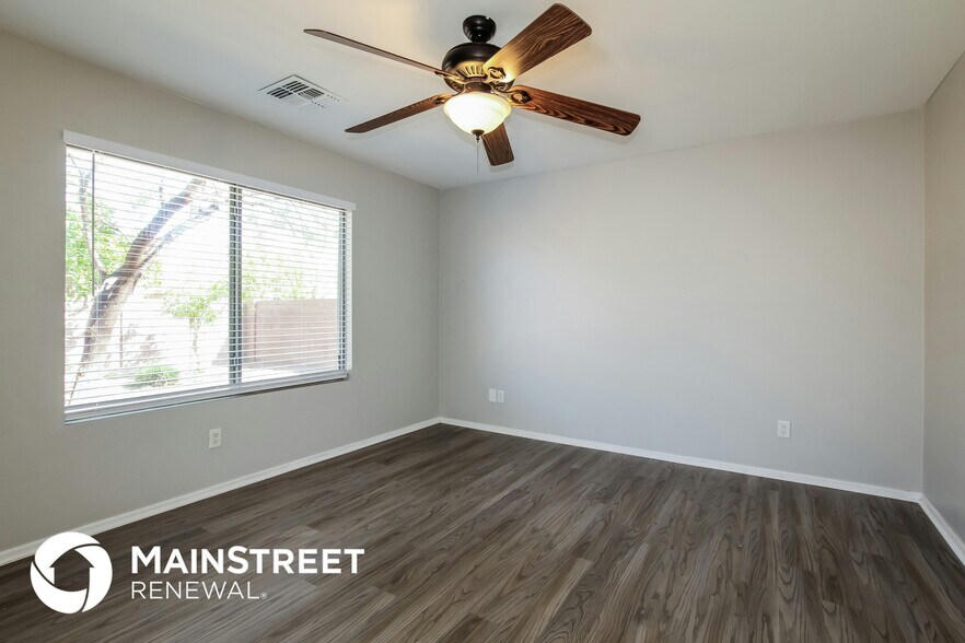 Building Photo - 14821 N 129th Dr