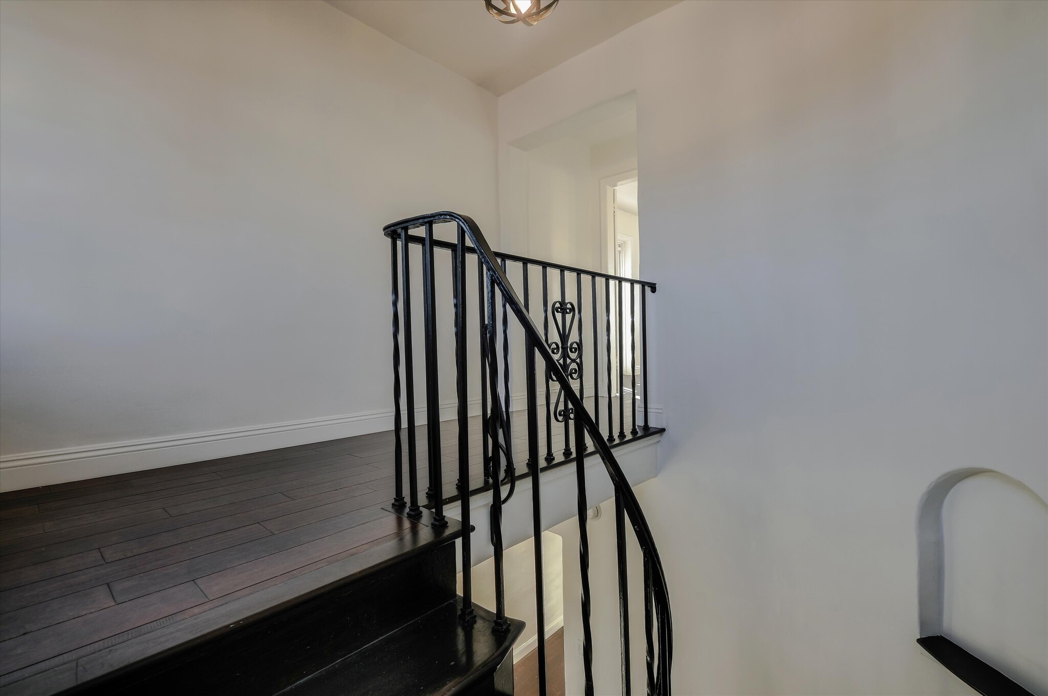 Building Photo - 366 S Crescent Heights Blvd