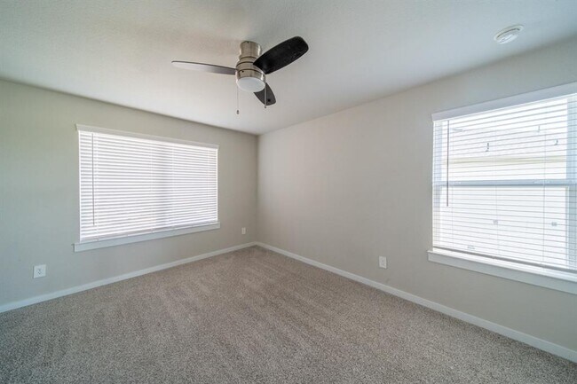 Building Photo - 3406 Royal Elk Ct