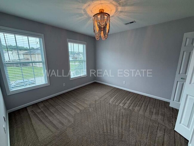 Building Photo - FANTASTIC 3 BEDROOM, 2.5 BATHROOM HOME IN S. KNOXVILLE!!