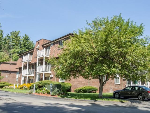 Exterior - Pheasant Run Apartments