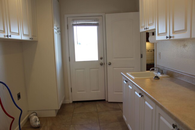 Building Photo - Available Soon! Must See 2 Bedroom Home Lo...