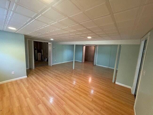 Building Photo - 3 Bed 2.5 Bath Home in Dover