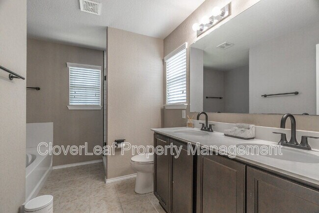 Building Photo - 450 Harvest Point